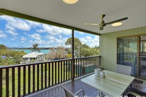 27 Lucas Dr, Lamb Island, QLD 4184