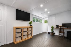 Enclosed_Deck_to_Laundry__9911-6a0963397ee30