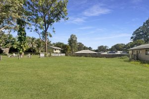 122 Laurel St, Russell Island, QLD 4184