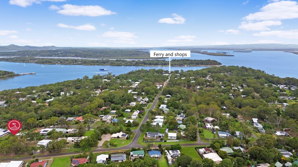 15 Glen Street, Macleay Island, QLD 4184