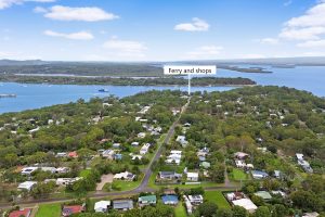 15 Glen Street, Macleay Island, QLD 4184