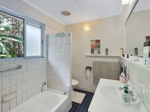 bathroom_5981-69bdcc7abbd36