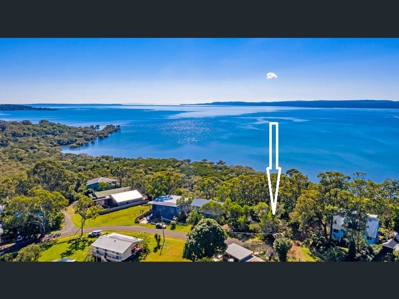 32 Blue Waters Crescent, Macleay Island, QLD 4184