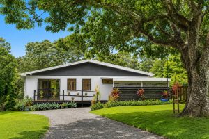 104 High Central Road, Macleay Island, QLD 4184