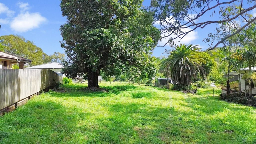63 High Central Road, Macleay Island, QLD 4184