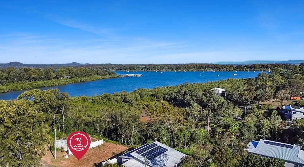 12 Deviot Street, Macleay Island, QLD 4184