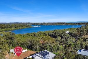 12 Deviot Street, Macleay Island, QLD 4184