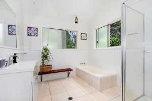 Bathroom_2757-6a478a7ed1680
