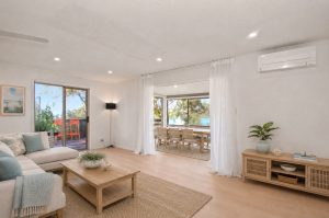 lounge_and_dining_9755-6a5190d1b6f83