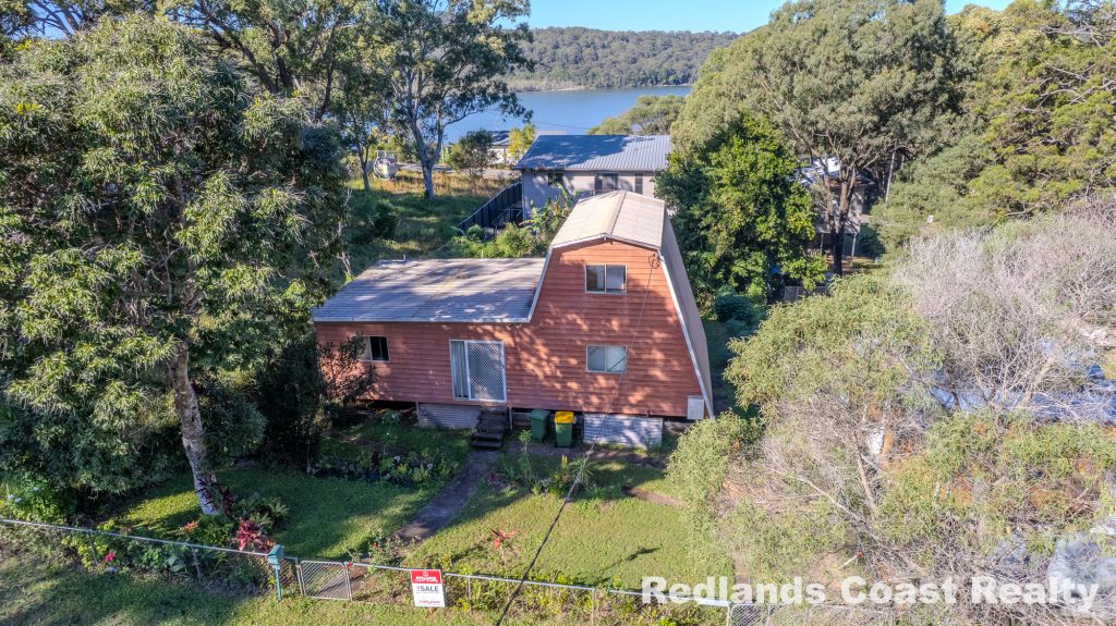 10 Flinders Street, Russell Island, QLD 4184