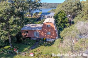 10 Flinders Street, Russell Island, QLD 4184