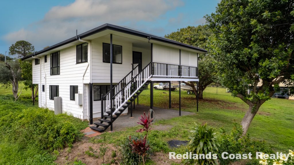 14 Melaleuca Drive, Lamb Island, QLD 4184