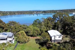 32 Calm Waters Crescent, Macleay Island, QLD 4184