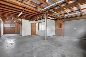 UnderHouse_3306-6aa75de5cde04