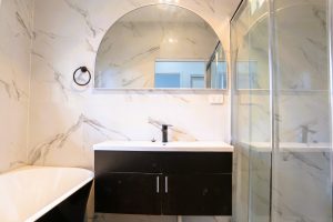 main_bath_4817-6a978624ec7f9