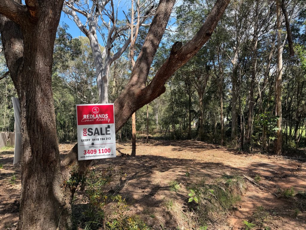 44 Burke Avenue, Russell Island, QLD 4184