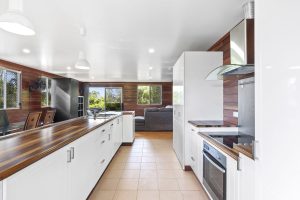 39 Halcyon Street, Lamb Island, QLD 4184