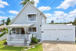 23 Hamilton Parade, Macleay Island, QLD 4184