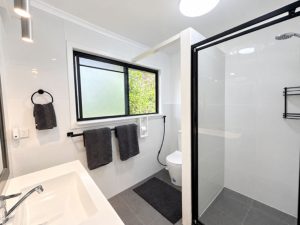 bathroom_5566-6ad2bc3da9576