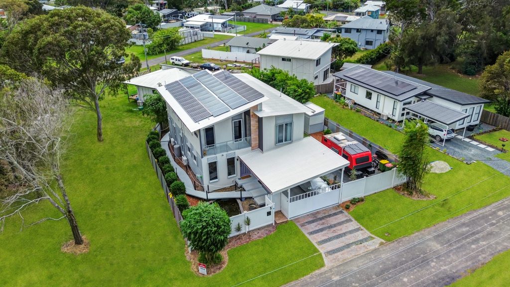 5 Cressy Street, Macleay Island, QLD 4184